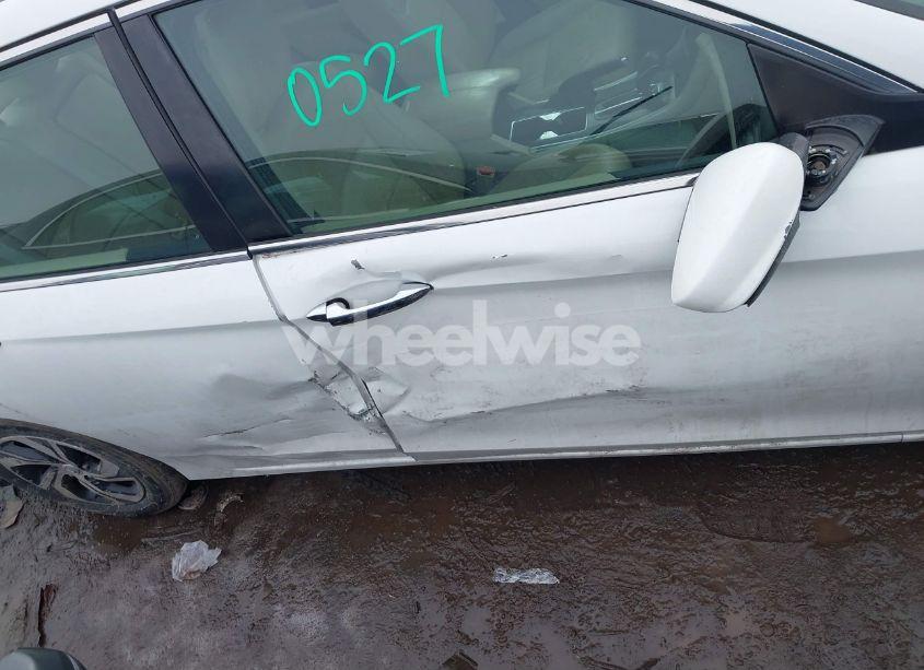 Photo 13 of 2017 Honda Accord LX (VIN 1HGCR2F32HA119658)