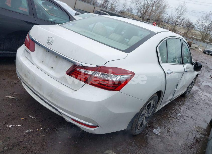 Photo 4 of 2017 Honda Accord LX (VIN 1HGCR2F32HA119658)