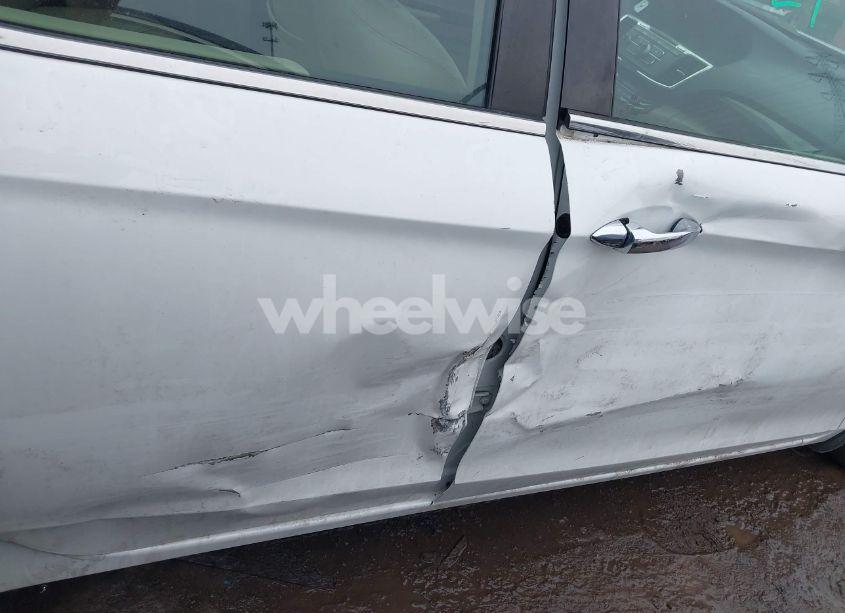 Photo 6 of 2017 Honda Accord LX (VIN 1HGCR2F32HA119658)