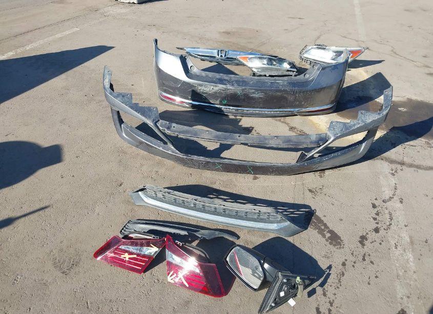 Photo 12 of 2017 Honda Accord LX (VIN 1HGCR2F32HA136766)