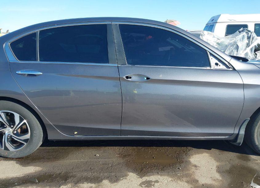 Photo 14 of 2017 Honda Accord LX (VIN 1HGCR2F32HA136766)