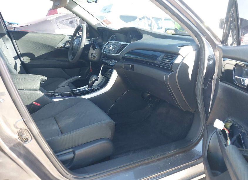 Photo 5 of 2017 Honda Accord LX (VIN 1HGCR2F32HA136766)