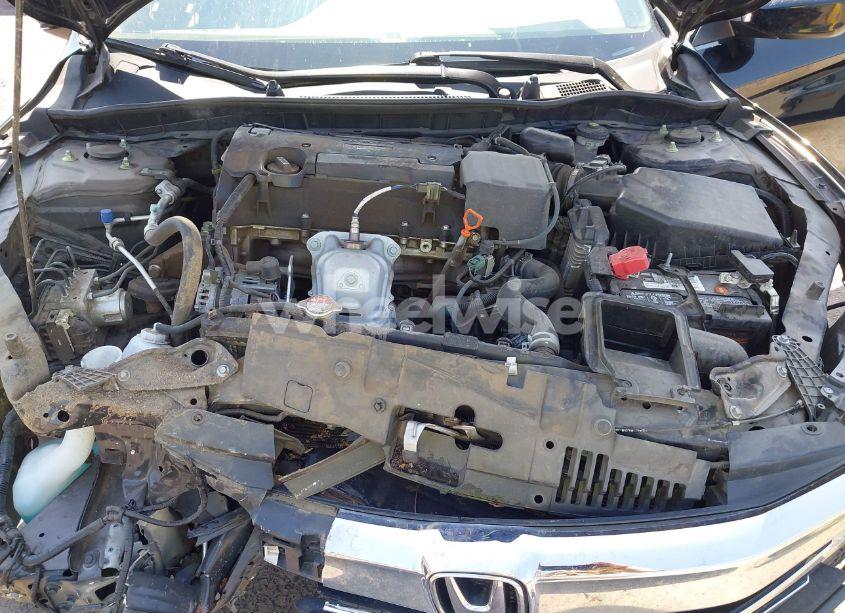 Photo 10 of 2017 Honda Accord LX (VIN 1HGCR2F32HA181397)