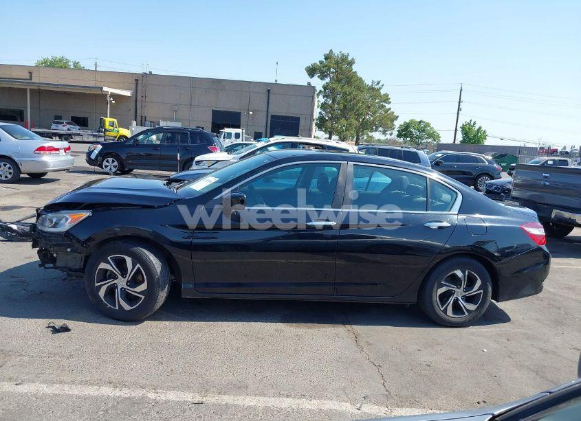Photo 15 of 2017 Honda Accord LX (VIN 1HGCR2F32HA181397)