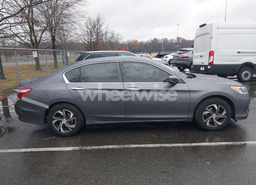 Photo 13 of 2017 Honda Accord LX (VIN 1HGCR2F32HA220456)