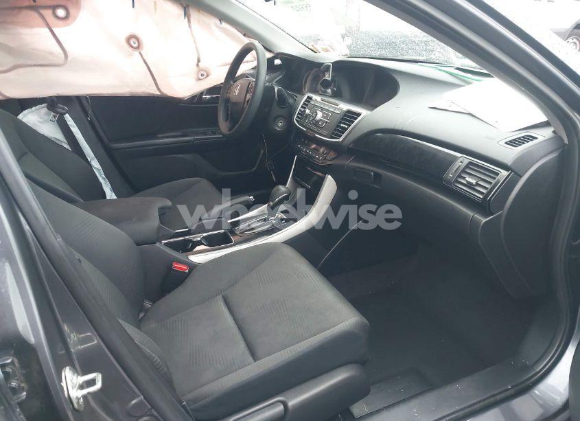 Photo 5 of 2017 Honda Accord LX (VIN 1HGCR2F32HA220456)