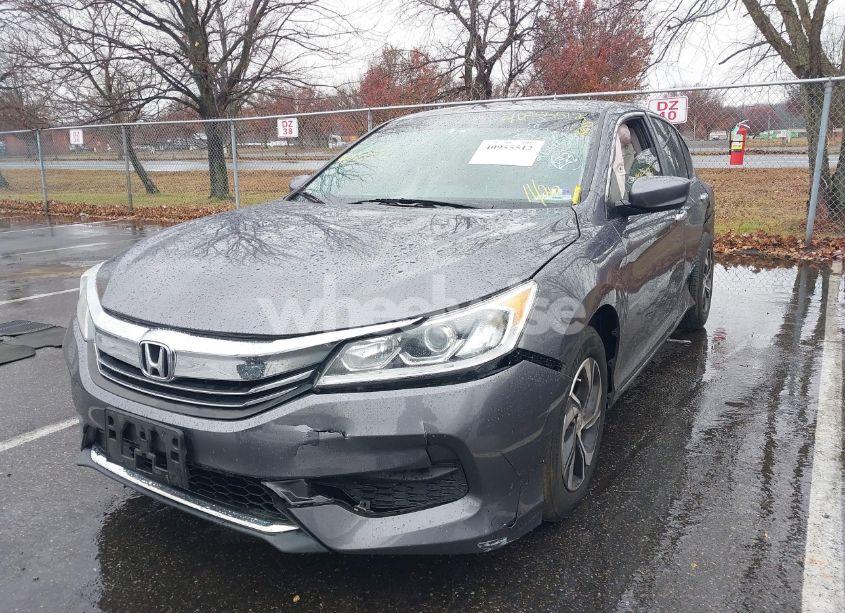 Photo 6 of 2017 Honda Accord LX (VIN 1HGCR2F32HA220456)
