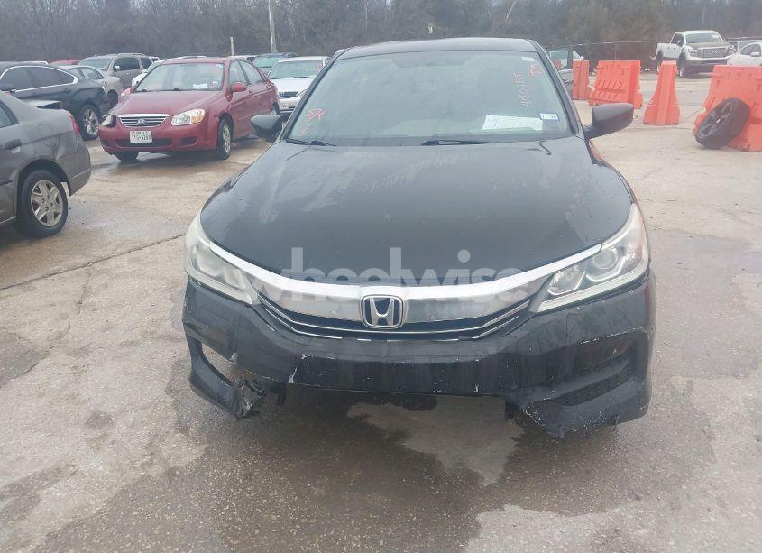 Photo 12 of 2017 Honda Accord LX (VIN 1HGCR2F32HA221090)