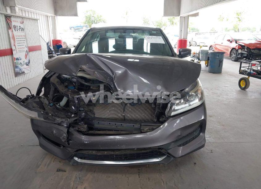 Photo 12 of 2017 Honda Accord LX (VIN 1HGCR2F32HA261878)