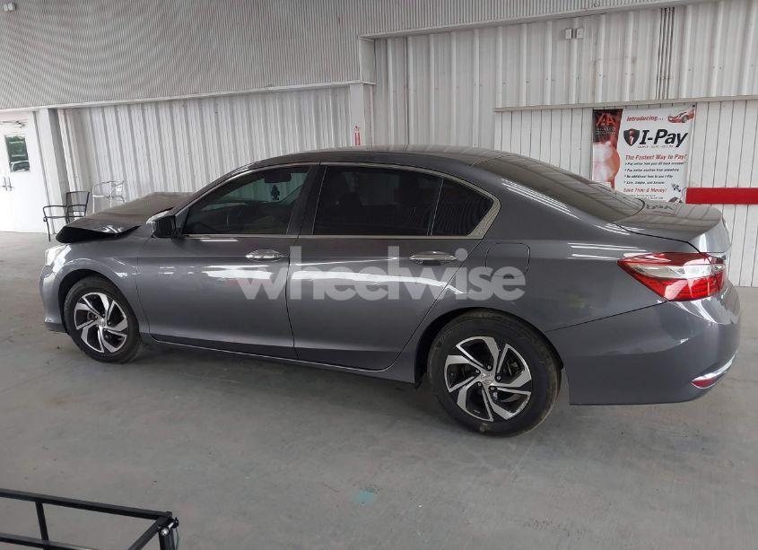 Photo 14 of 2017 Honda Accord LX (VIN 1HGCR2F32HA261878)