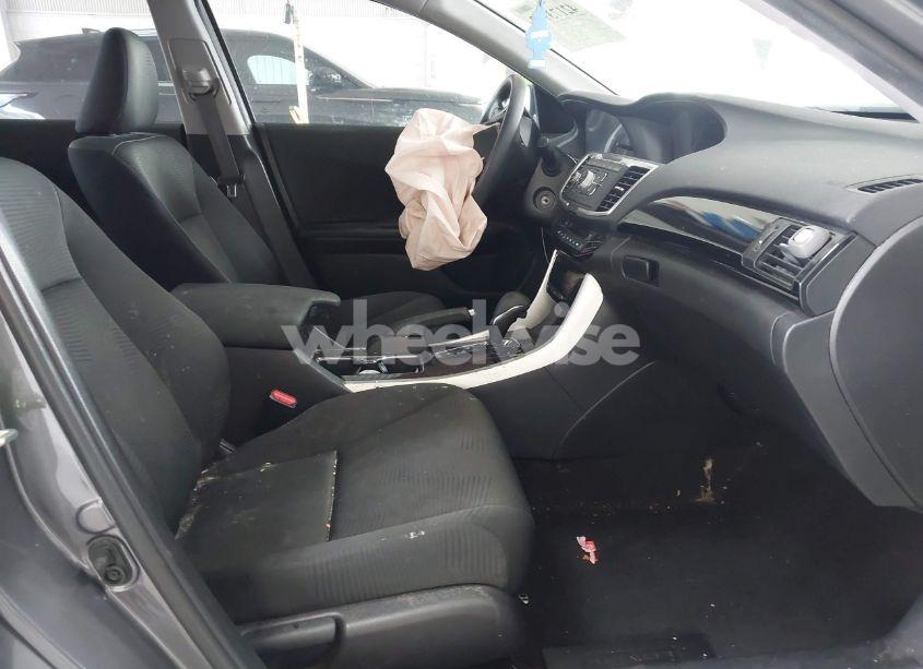 Photo 5 of 2017 Honda Accord LX (VIN 1HGCR2F32HA261878)