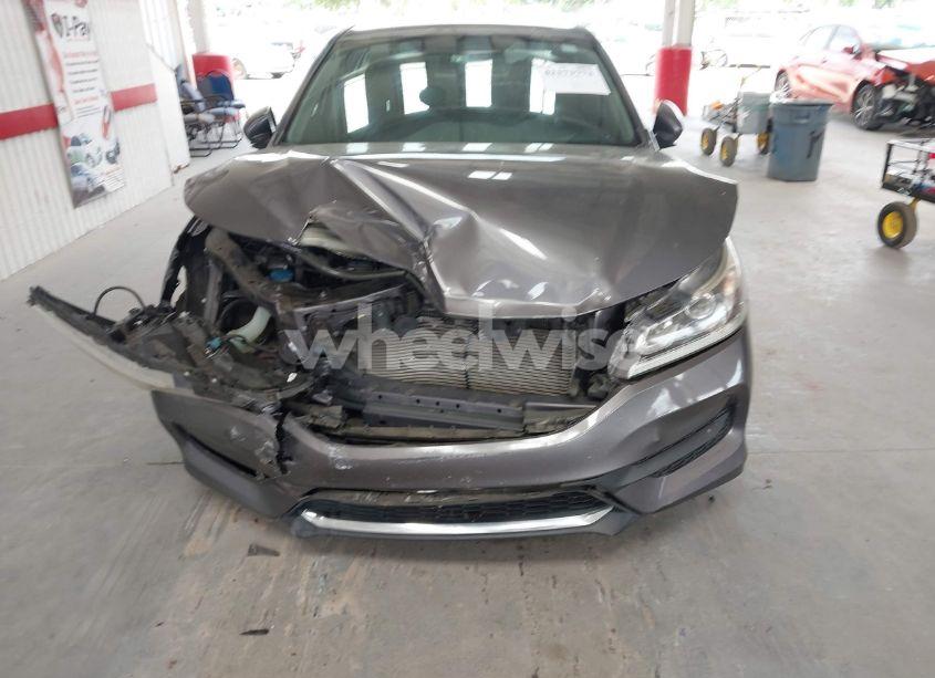 Photo 6 of 2017 Honda Accord LX (VIN 1HGCR2F32HA261878)