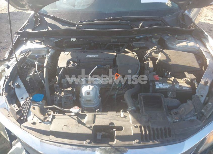 Photo 10 of 2017 Honda Accord LX (VIN 1HGCR2F32HA288644)