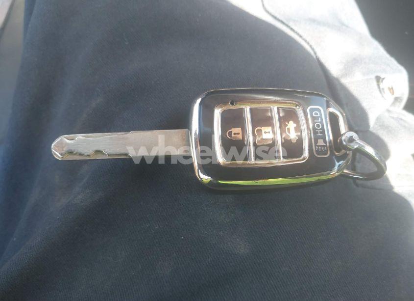 Photo 11 of 2017 Honda Accord LX (VIN 1HGCR2F32HA288644)