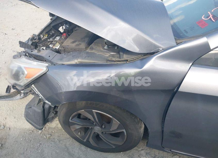 Photo 6 of 2017 Honda Accord LX (VIN 1HGCR2F32HA291365)