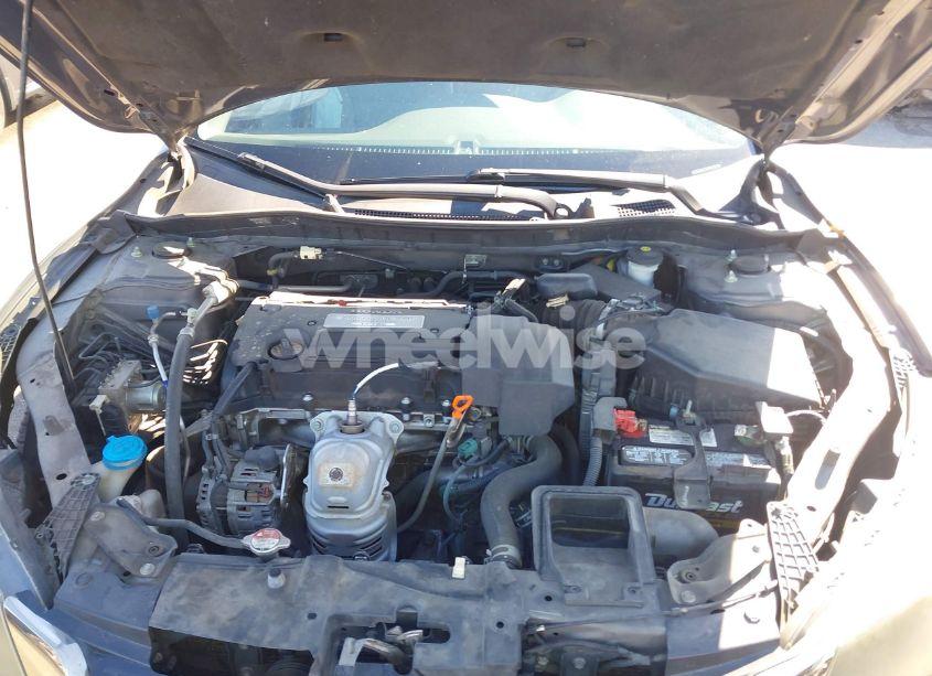 Photo 10 of 2013 Honda Accord LX (VIN 1HGCR2F33DA002469)