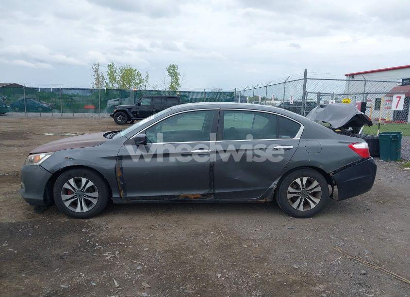 Photo 14 of 2013 Honda Accord LX (VIN 1HGCR2F33DA005839)