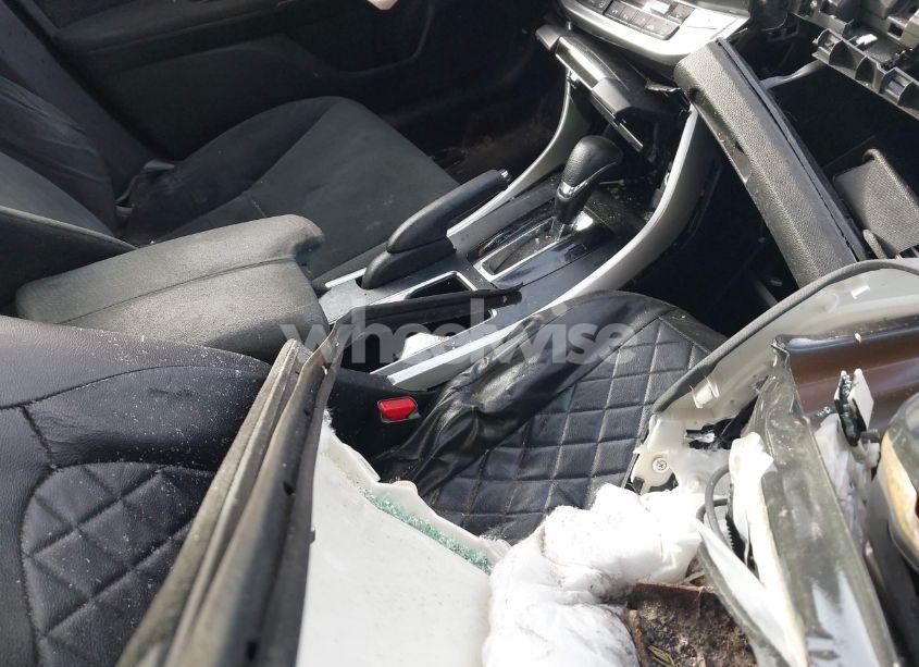 Photo 5 of 2013 Honda Accord LX (VIN 1HGCR2F33DA008191)