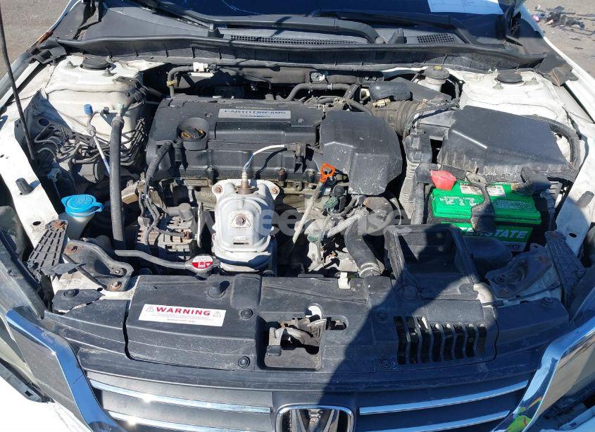 Photo 10 of 2013 Honda Accord LX (VIN 1HGCR2F33DA030093)