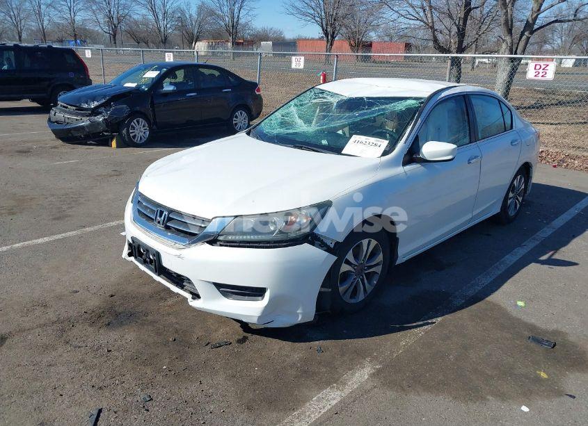 Photo 2 of 2013 Honda Accord LX (VIN 1HGCR2F33DA030093)