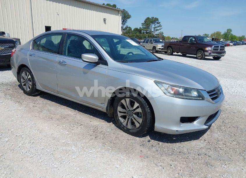2013 Honda Accord LX (VIN 1HGCR2F33DA084493) main photo