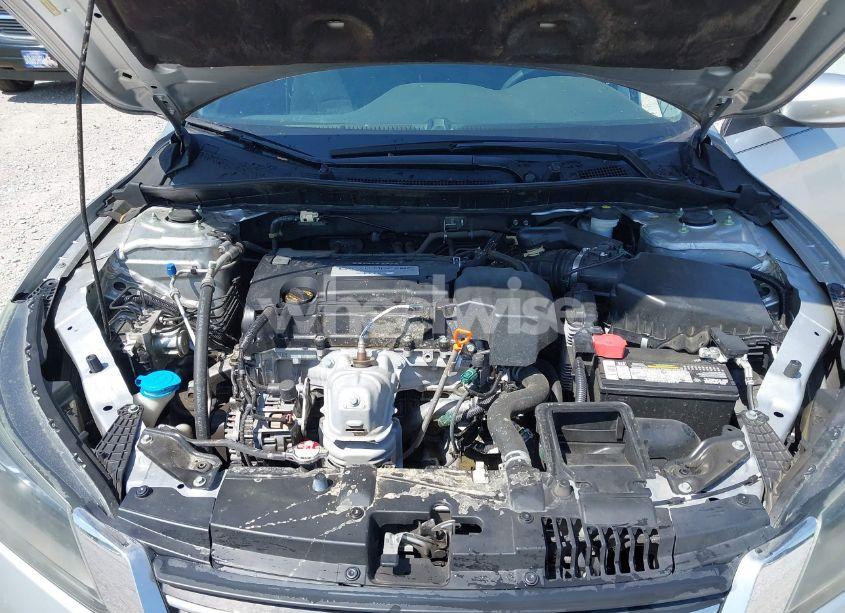 Photo 10 of 2013 Honda Accord LX (VIN 1HGCR2F33DA084493)