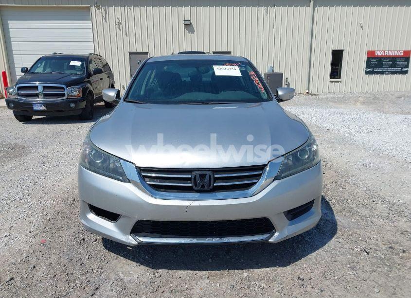 Photo 12 of 2013 Honda Accord LX (VIN 1HGCR2F33DA084493)