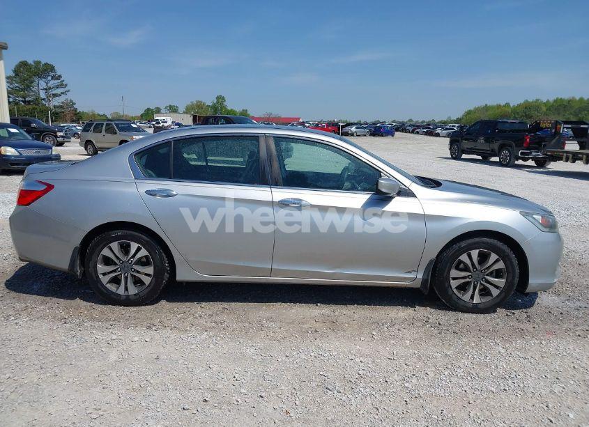 Photo 13 of 2013 Honda Accord LX (VIN 1HGCR2F33DA084493)