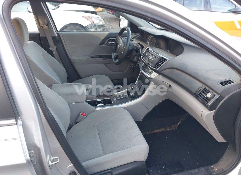 Photo 5 of 2013 Honda Accord LX (VIN 1HGCR2F33DA135264)