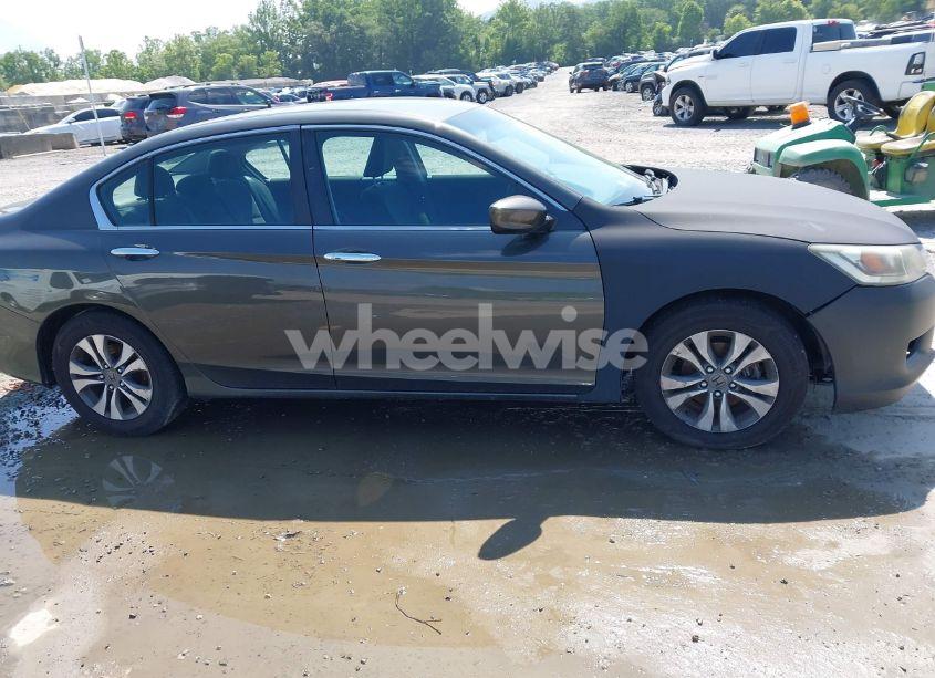 Photo 13 of 2013 Honda Accord LX (VIN 1HGCR2F33DA184934)