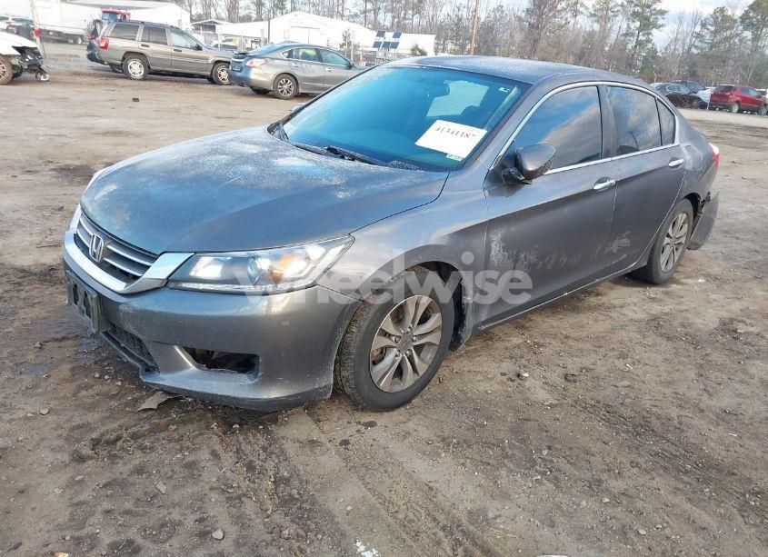 Photo 2 of 2013 Honda Accord LX (VIN 1HGCR2F33DA245828)