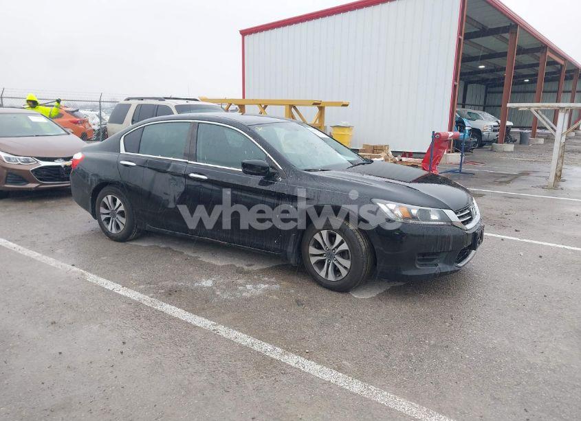 2013 Honda Accord LX (VIN 1HGCR2F33DA270518) main photo