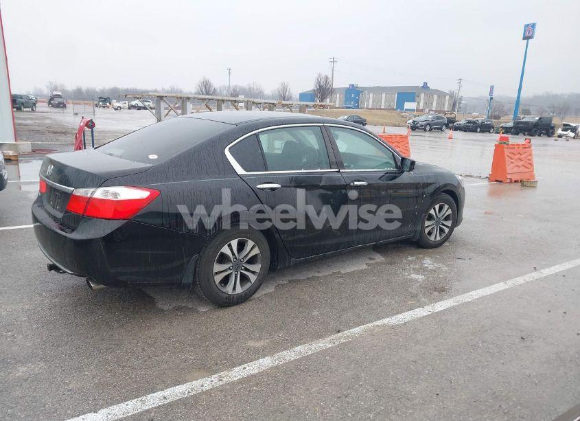Photo 13 of 2013 Honda Accord LX (VIN 1HGCR2F33DA270518)