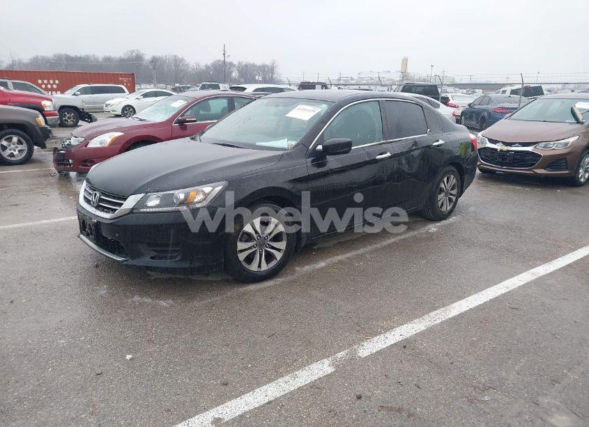 Photo 2 of 2013 Honda Accord LX (VIN 1HGCR2F33DA270518)