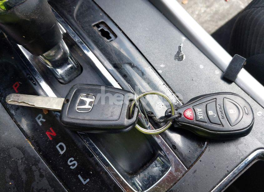 Photo 11 of 2014 Honda Accord LX (VIN 1HGCR2F33EA001002)