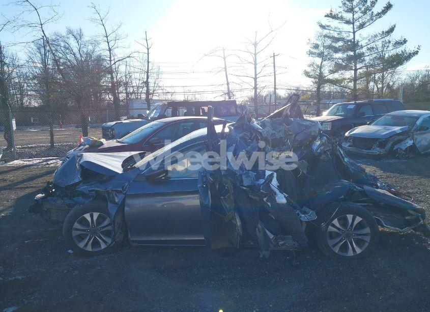 Photo 13 of 2014 Honda Accord LX (VIN 1HGCR2F33EA045744)