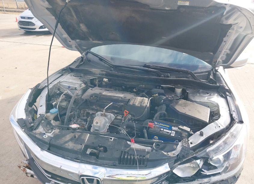 Photo 10 of 2014 Honda Accord LX (VIN 1HGCR2F33EA074144)