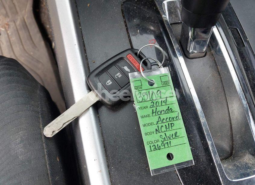 Photo 11 of 2014 Honda Accord LX (VIN 1HGCR2F33EA126971)