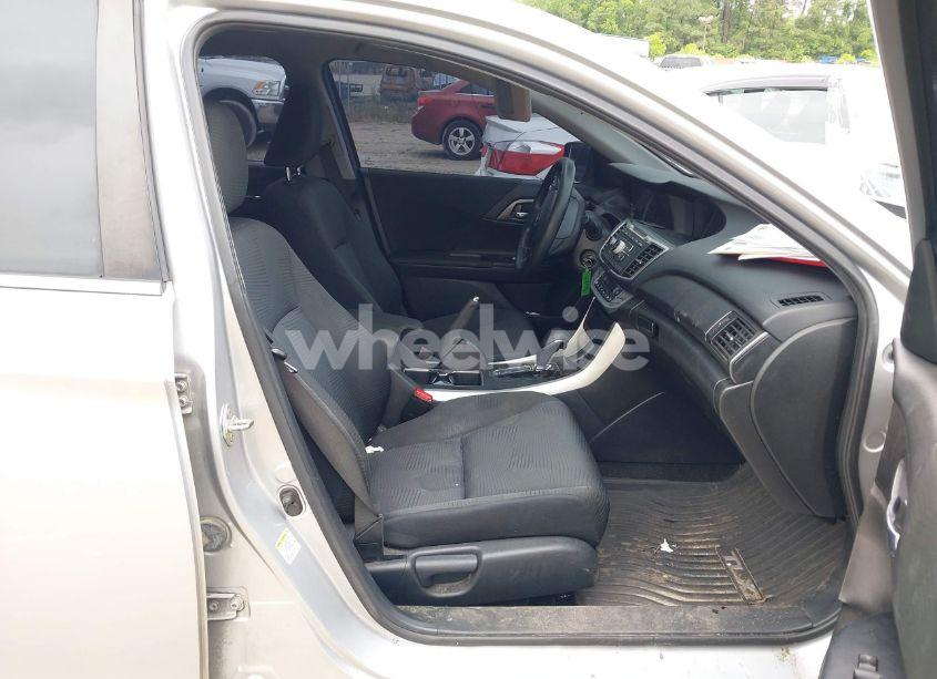 Photo 5 of 2014 Honda Accord LX (VIN 1HGCR2F33EA126971)