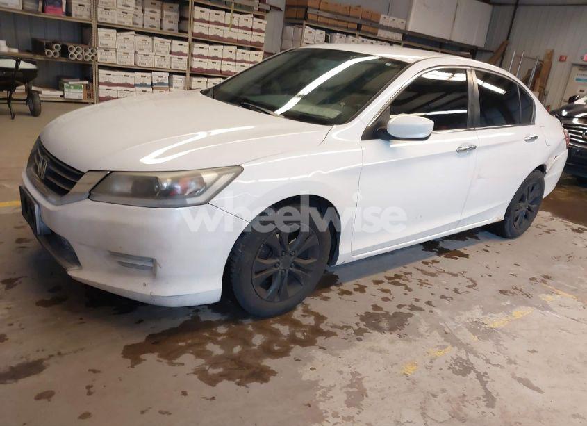 Photo 2 of 2014 Honda Accord LX (VIN 1HGCR2F33EA149280)