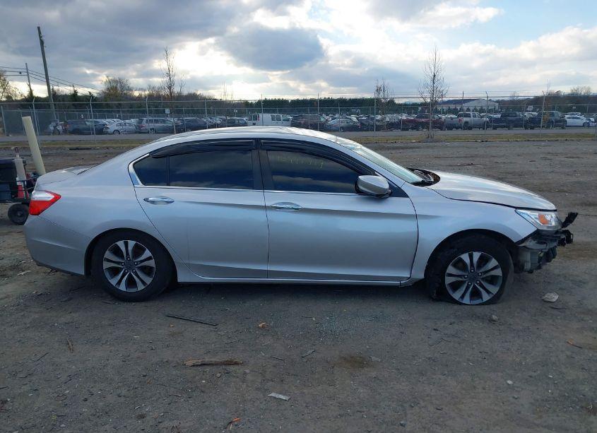 Photo 13 of 2014 Honda Accord LX (VIN 1HGCR2F33EA160912)