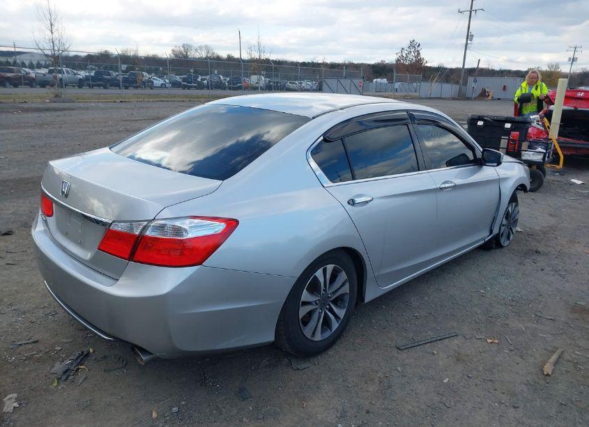 Photo 4 of 2014 Honda Accord LX (VIN 1HGCR2F33EA160912)