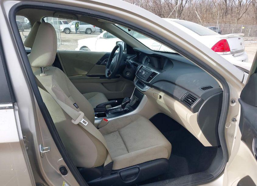 Photo 5 of 2014 Honda Accord LX (VIN 1HGCR2F33EA191870)