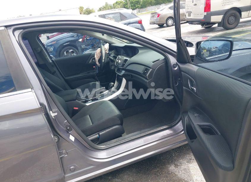 Photo 5 of 2014 Honda Accord LX (VIN 1HGCR2F33EA206741)