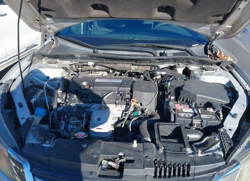 Photo 10 of 2014 Honda Accord LX (VIN 1HGCR2F33EA247337)