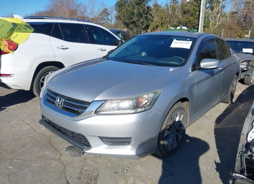 Photo 2 of 2014 Honda Accord LX (VIN 1HGCR2F33EA247337)