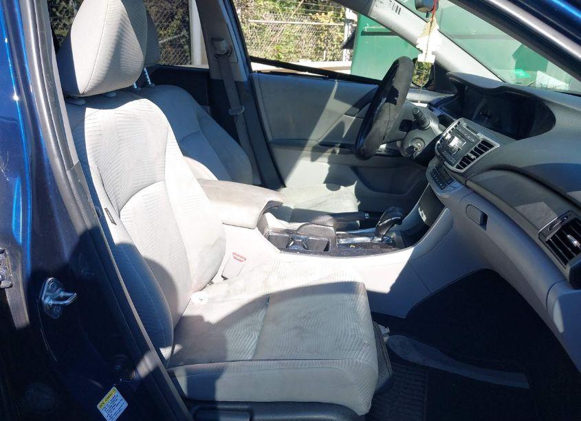 Photo 5 of 2014 Honda Accord LX (VIN 1HGCR2F33EA299065)