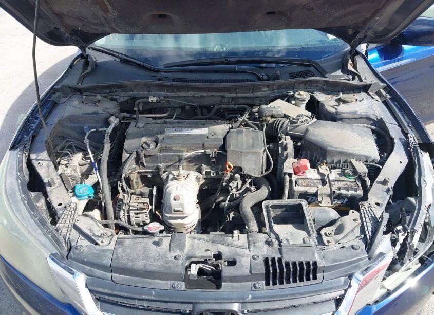 Photo 10 of 2015 Honda Accord LX (VIN 1HGCR2F33FA001776)