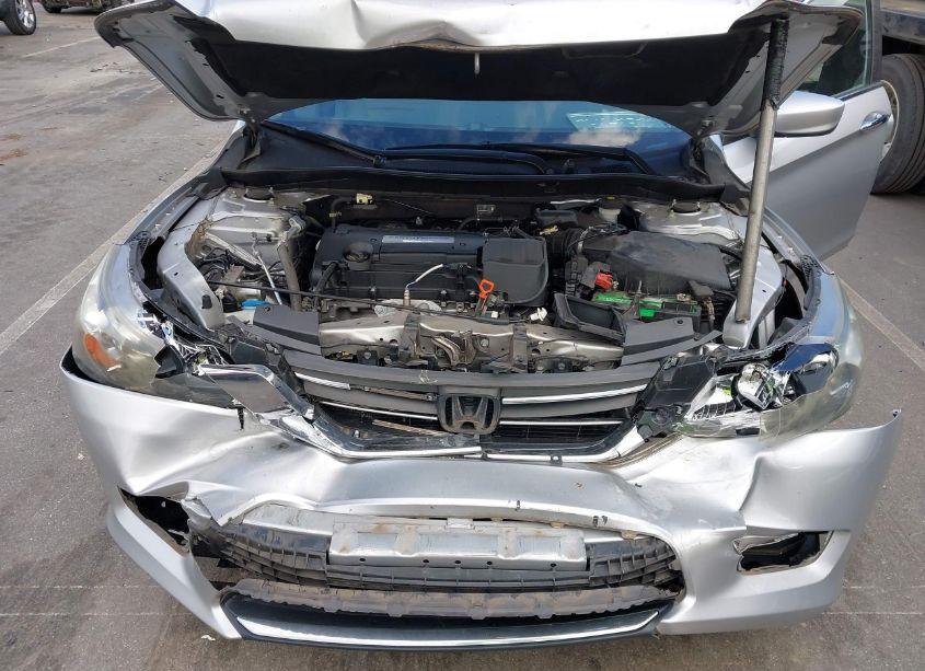 Photo 10 of 2015 Honda Accord LX (VIN 1HGCR2F33FA010011)