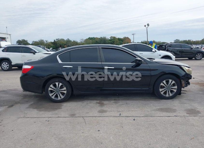 Photo 13 of 2015 Honda Accord LX (VIN 1HGCR2F33FA019775)